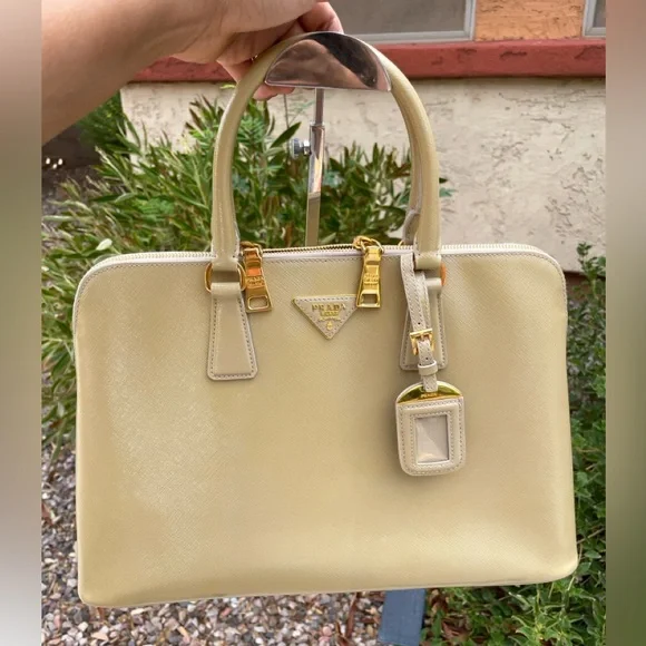 Auth PRADA Beige Saffiano Patent Leather Large Promenade Satchel - Picture 10 of 17